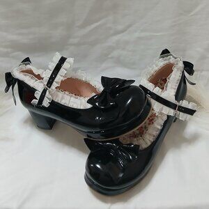 Black Mary Jane Platform Shoes with Star Chrome Design – Women’s Size 8